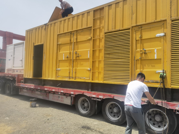 兴安发电机出租100KW发电机需要什么规格的电缆线？