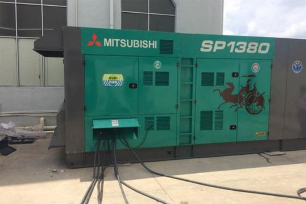 兴安为什么有些柴油发电机组的输出电压可以调节？